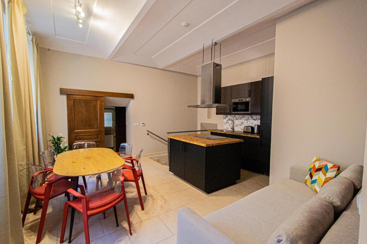 Modern And Spacious Apartments In City Center Praga Exterior foto